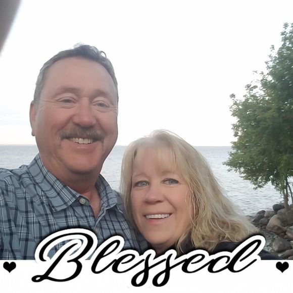 Meet your Posher, Julie - Picture 1 of 1